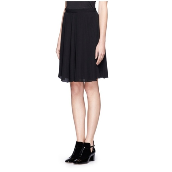 NWOT Theory 100% Alcine Silk Black Pleated… - Picture 2 of 4